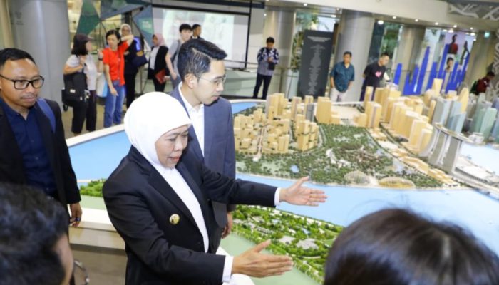 Kunjungi URA Singapore City Gallery, Gubernur Khofifah : Pembangunan dan Tata Ruang Smart City Singapura Diharapkan Segera Dapat Diikuti Kota di Jatim