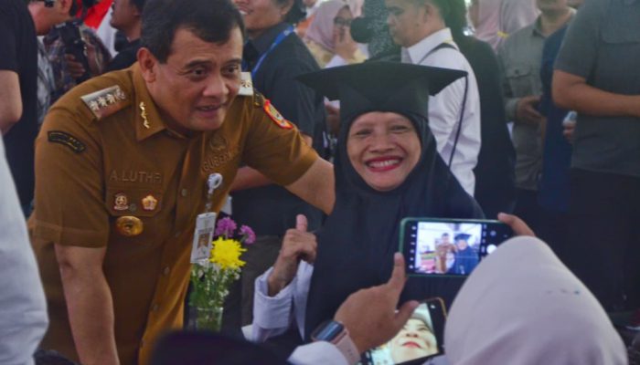 Gubernur Luthfi: Graduasi PKH Bukti Warga Makin Kuat Secara Ekonomi