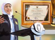 Jatim Raih Dua Penghargaan di Naker Award 2025, Gubernur Khofifah: Kami Konsisten Ciptakan Iklim Usaha Kondusif, Aman, dan Produktif