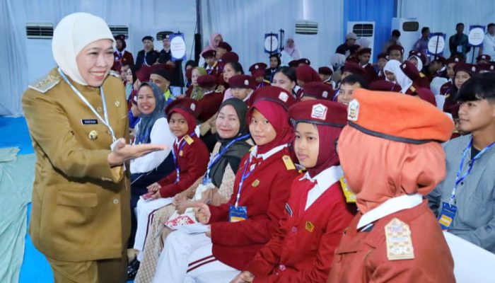 Jawa Timur Terdepan Program Sekolah Rakyat, Gubernur Khofifah Dampingi Presiden Prabowo di Banjarbaru