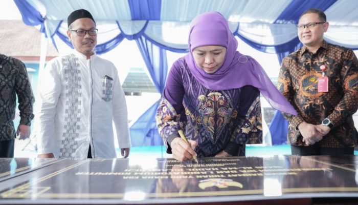 Gubernur Khofifah Tegaskan Komitmen Pendidikan Berkualitas Lewat Revitalisasi 22 Sekolah di Jatim