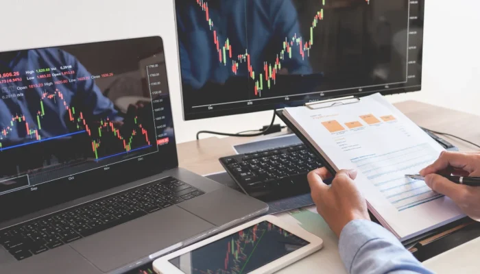 Investor Wait and See, Saham-Saham Besar di Bursa Kompak Melemah