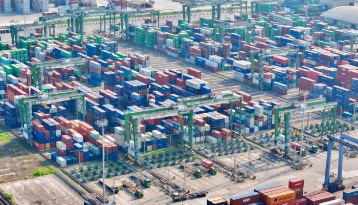 Arus Petikemas TTL Tembus 939 Ribu TEUs Hingga April 2026