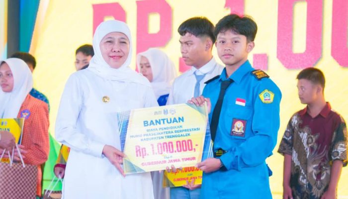 Gubernur Khofifah Resmikan Revitalisasi 45 Sekolah di Tulungagung, Trenggalek, dan Pacitan untuk Wujudkan Jatim Cerdas
