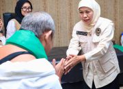 Lepas Kloter Terakhir Haji 2026, Gubernur Khofifah Minta Jamaah Jaga Kesehatan dan Kekhusyukan