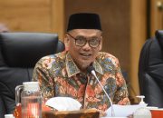DPR Minta Wacana Gaji Guru Rp30 Juta Dikaji Teknis, Soroti Kemampuan APBN