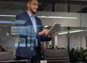 Di Tengah Gejolak Energi Global, Bisnis Berbasis Konsumsi Domestik Tetap Tangguh