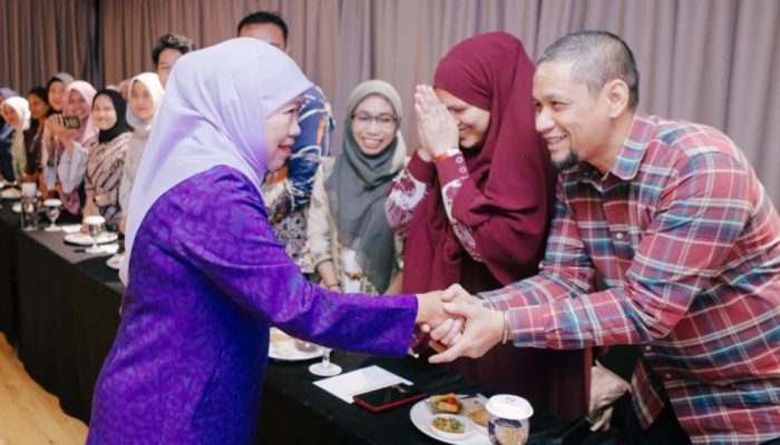 Khofifah Indar Parawansa Ajak Alumni UNAIR Perluas Kolaborasi untuk Wujudkan SDM Unggul dan Indonesia Maju