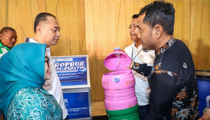 Eri Cahyadi Ajak Warga Pilah Sampah, Biaya TPA Benowo Bisa Dialihkan untuk Pendidikan