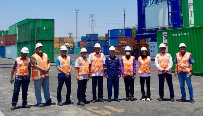 Terminal Petikemas Nilam Perkuat Peralatan Operasional dengan E-RTG Baru