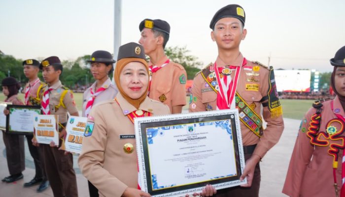 Gubernur Khofifah: Tri Satya dan Dasa Darma Harus Jadi Fondasi Pramuka di Era Digital