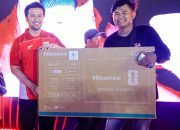 Wagub Emil Rayakan Juara Timnas Indonesia Bersama Ribuan Warga di Grahadi
